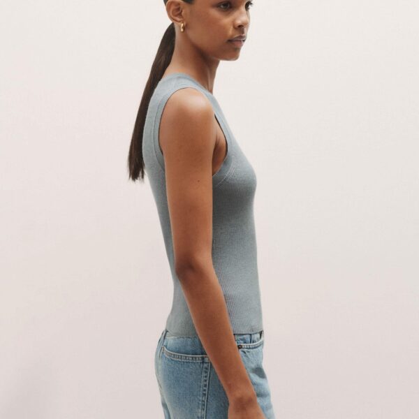 Me + Em Merino Cashmere Barely There Slim Knit Vest – luxury British Blue in Me and Em exclusively at Luxury Shoes 