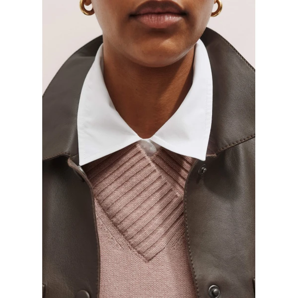 Me and Em Merino Cashmere High V-Neck Knit Vest – luxury British Pink in Me and Em exclusively at Luxury Shoes 