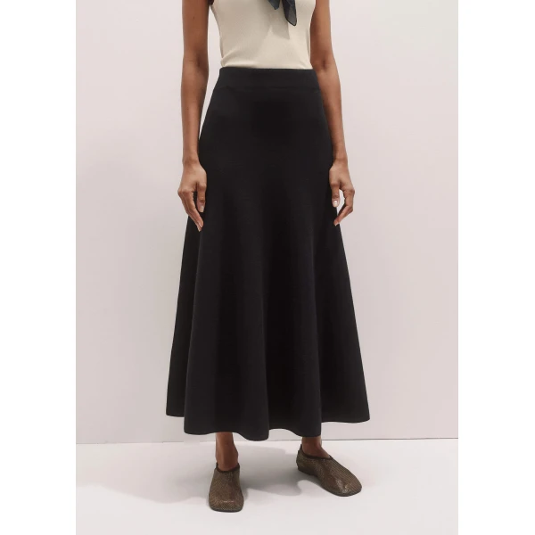 Me + Em Milano Knit Maxi Skirt – luxury British Black in Me and Em exclusively at Luxury Shoes 