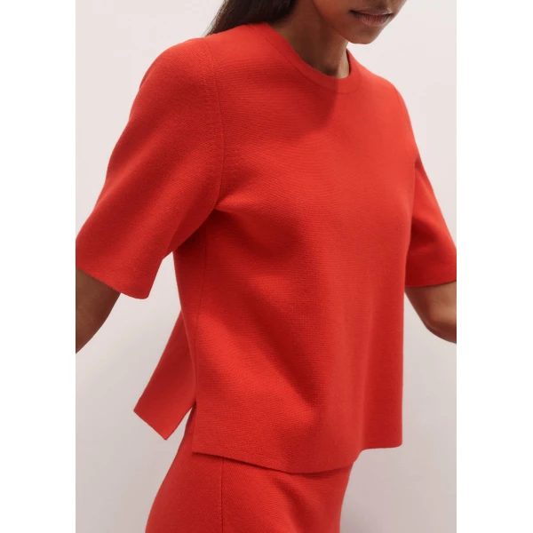 Me + Em Milano Knit Relaxed Tee – luxury British Red in Me and Em exclusively at Luxury Shoes 