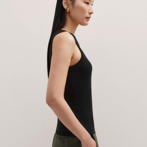 Me and Em Ultimate Crew Neck Tank – luxury British Black in Me and Em exclusively at Luxury Shoes 