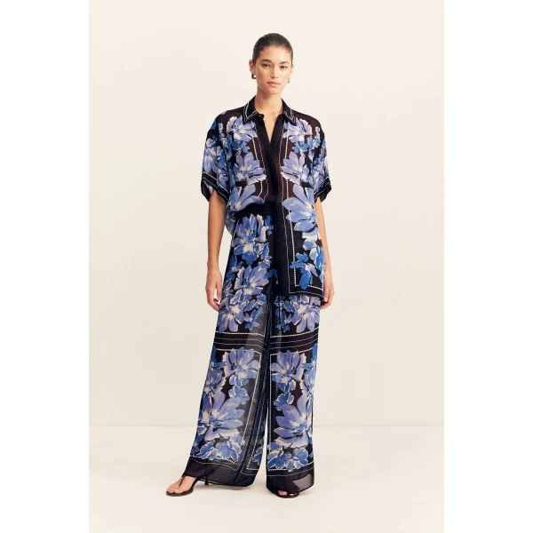 Drawstring pant in the Bluewing Mosaic print in a light weight semi-sheer georgette.