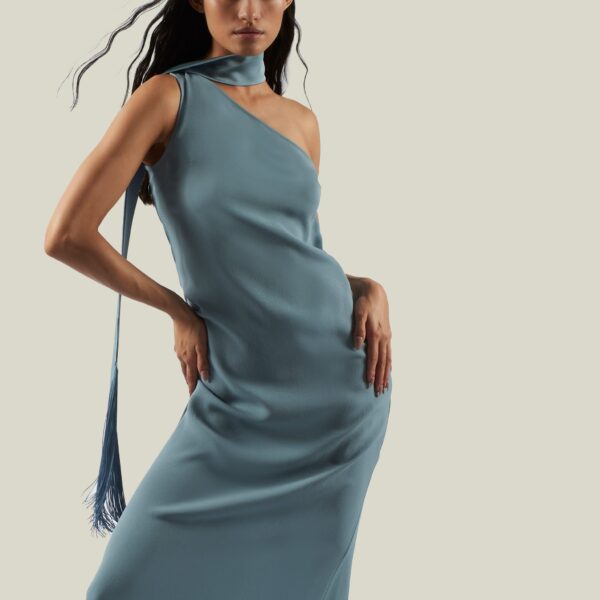 carpet Taller Marmo gown with feather detail – Luxury Shoes 