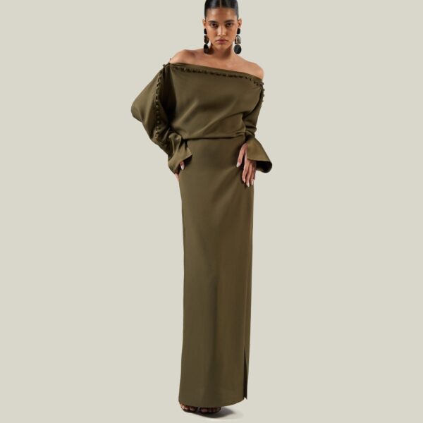 carpet Taller Marmo gown with feather detail – Luxury Shoes 