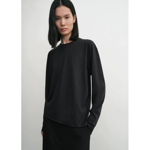 Toteme Top luxury Clothing from  Luxury Handbags Marketplace