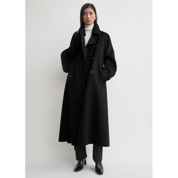 Toteme Coats with minimalist design at Luxury Shoes 