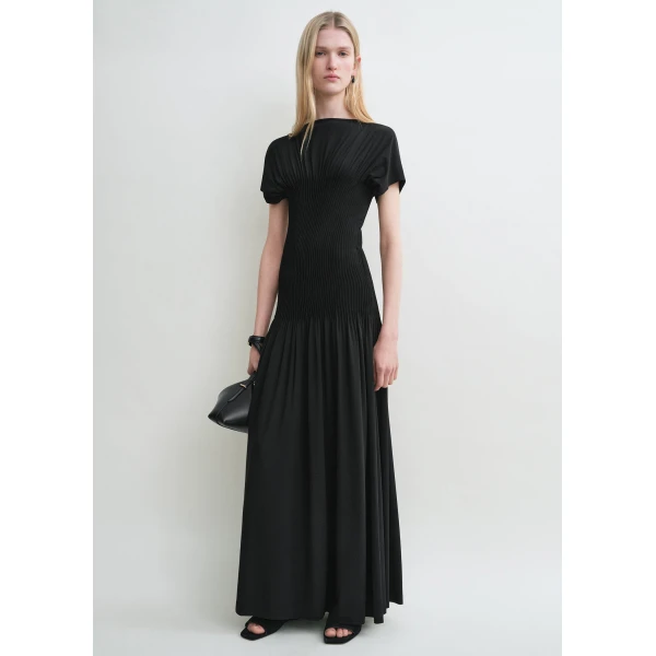 Toteme Dresses with minimalist design at Luxury Shoes 