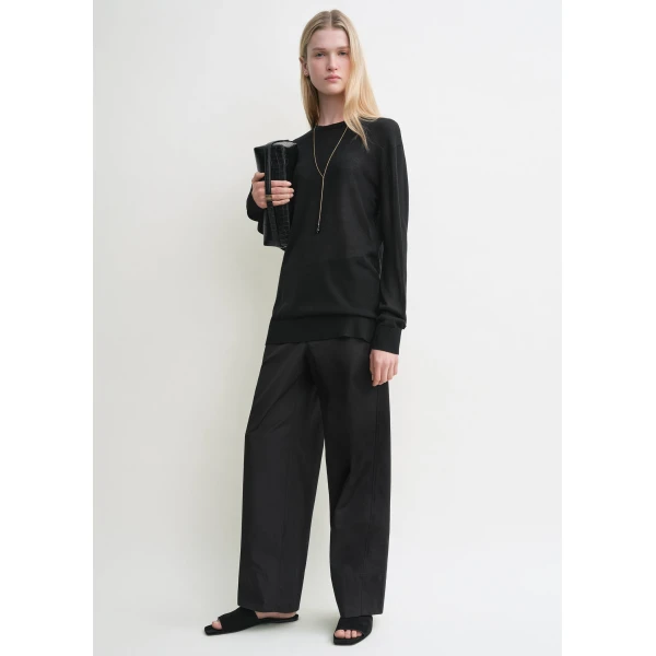 Toteme Knitwear with minimalist design at Luxury Shoes 
