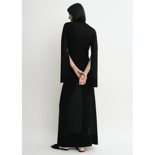Toteme Dresses with minimalist design at Luxury Shoes 