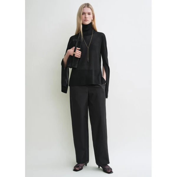 Toteme Knitwear with minimalist design at Luxury Shoes 