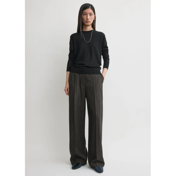 Toteme Pants with minimalist design at Luxury Shoes 