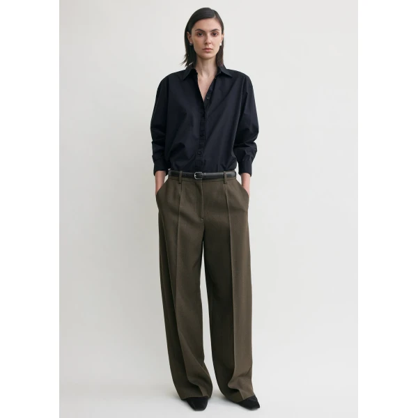 Toteme Pants with minimalist design at Luxury Shoes 