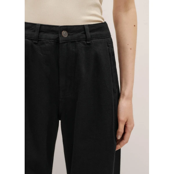 Me and Em Clever Jean – luxury British Black in Me and Em exclusively at Luxury Shoes 
