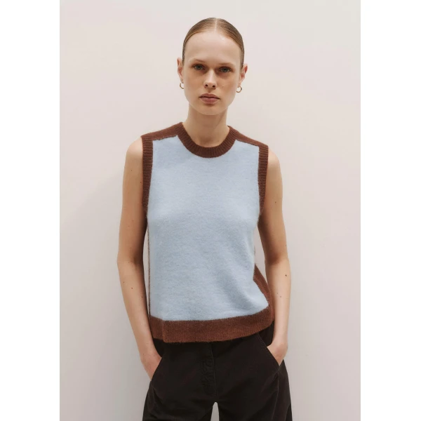 Me and Em Contrast Knit Vest – luxury British Brown in Me and Em exclusively at Luxury Shoes 