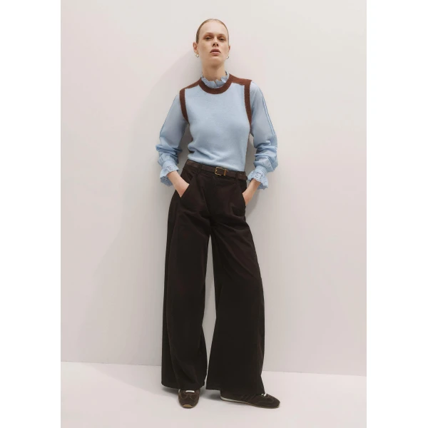 Me + Em Contrast Knit Vest – luxury British Brown in Me and Em exclusively at Luxury Shoes 