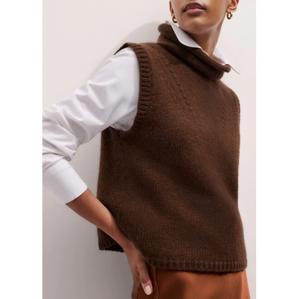 Me + Em Crop Sweater Vest – luxury British Brown in Me and Em exclusively at Luxury Shoes 