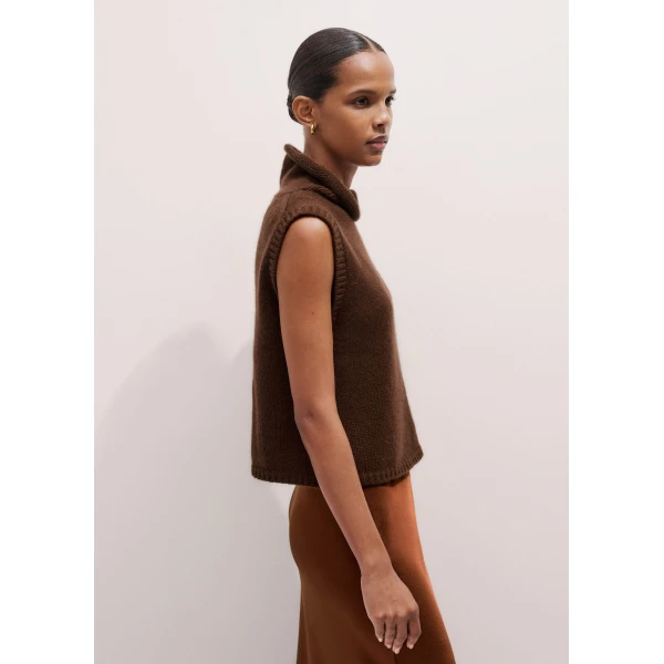 Me and Em Crop Sweater Vest – luxury British Brown in Me and Em exclusively at Luxury Shoes 