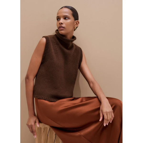 Me + Em Crop Sweater Vest – luxury British Brown in Me and Em exclusively at Luxury Shoes 