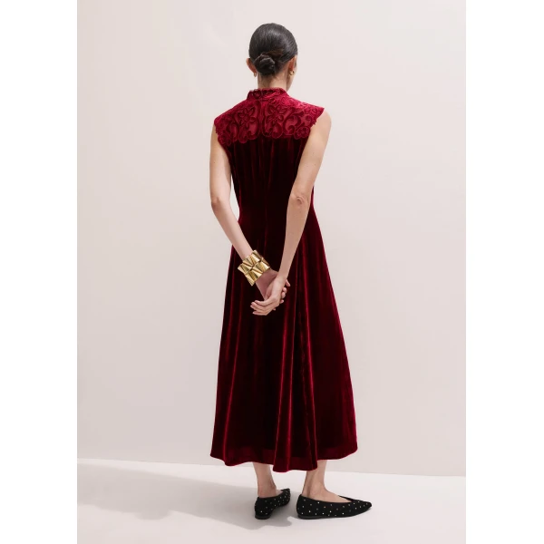 Me + Em Embroidered Midi Dress – luxury British Red in Me and Em exclusively at Luxury Shoes 