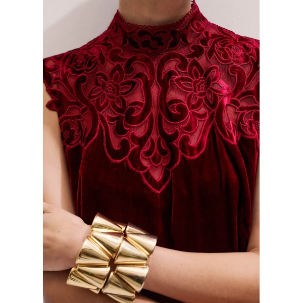 Me + Em Embroidered Midi Dress – luxury British Red in Me and Em exclusively at Luxury Shoes 
