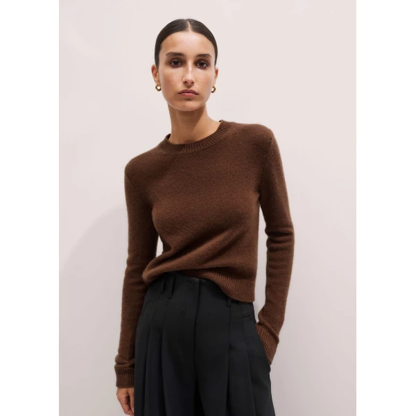 Me + Em Essential Crew Sweater – luxury British Brown in Me and Em exclusively at Luxury Shoes 