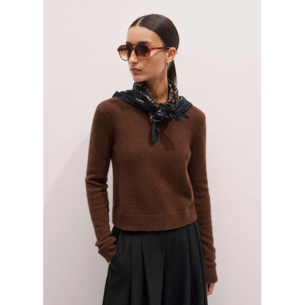 Me and Em Essential Crew Sweater – luxury British Brown in Me and Em exclusively at Luxury Shoes 