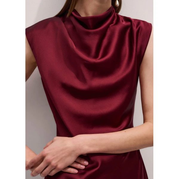 Me + Em Evening Maxi Dress – luxury British Red in Me and Em exclusively at Luxury Shoes 