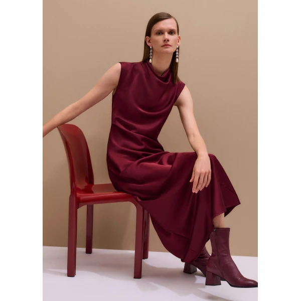 Me and Em Evening Maxi Dress – luxury British Red in Me and Em exclusively at Luxury Shoes 