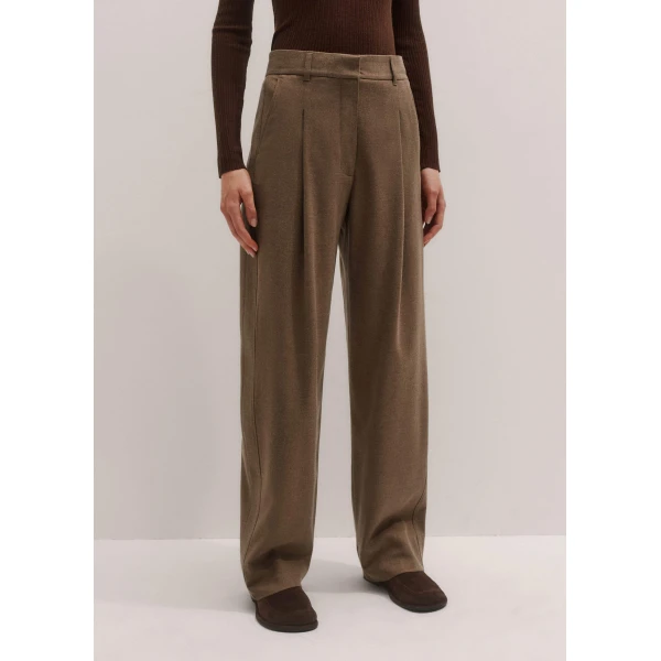 Me + Em Pleat Tapered Trouser – luxury British Brown in Me and Em exclusively at Luxury Shoes 