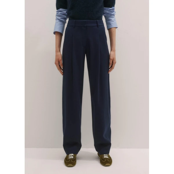 Me + Em Pleat Tapered Trouser – luxury British Blue in Me and Em exclusively at Luxury Shoes 