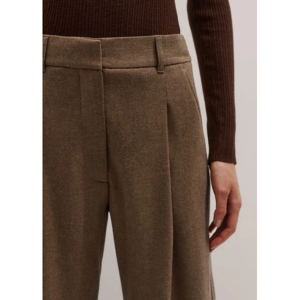 Me + Em Pleat Tapered Trouser – luxury British Brown in Me and Em exclusively at Luxury Shoes 