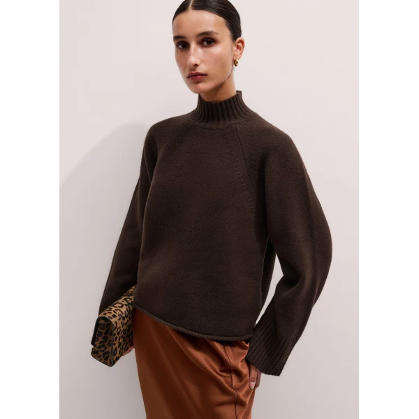 Me + Em Relaxed Luxe Sweater – luxury British Brown in Me and Em exclusively at Luxury Shoes 