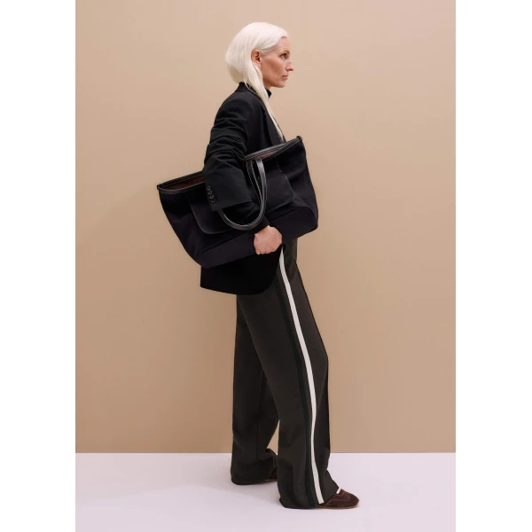 Me + Em Sporty Smart Man Pant – luxury British Black in Me and Em exclusively at Luxury Shoes 