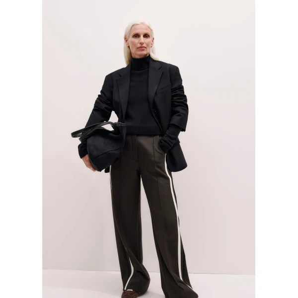 Me + Em Sporty Smart Man Pant – luxury British Black in Me and Em exclusively at Luxury Shoes 