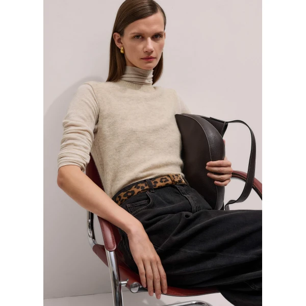 Me + Em Straight Knit Vest – luxury British Neutrals in Me and Em exclusively at Luxury Shoes 