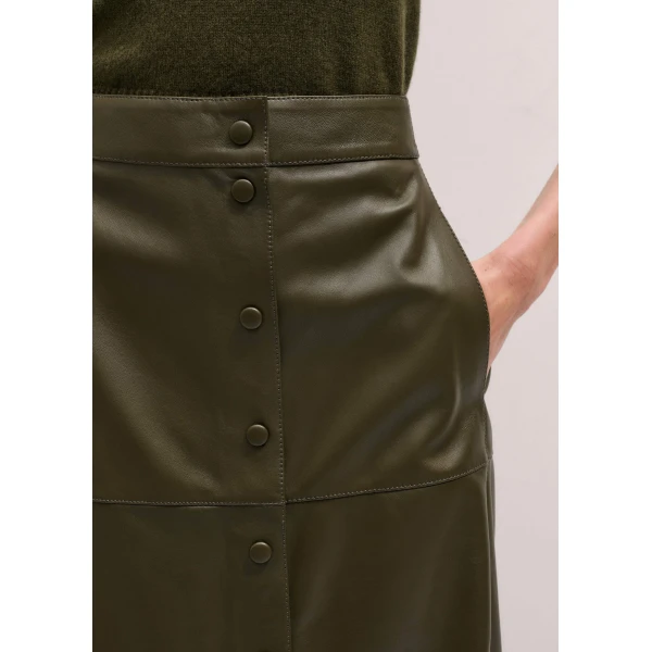 Me + Em Straight Maxi Skirt – luxury British Green in Me and Em exclusively at Luxury Shoes 
