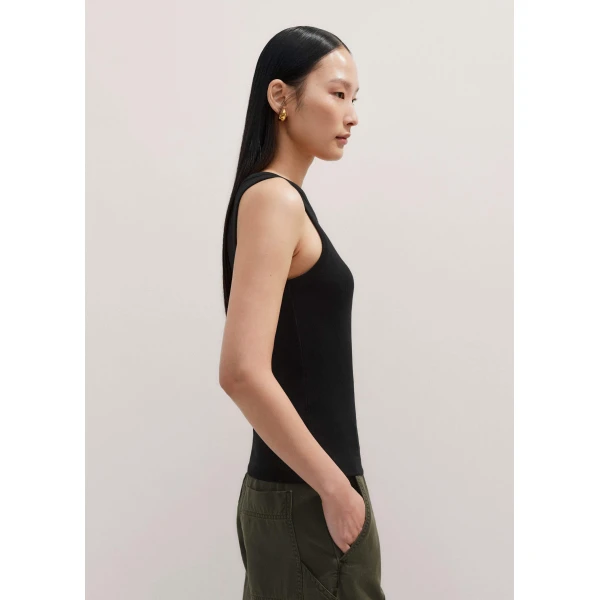 Me + Em Ultimate Crew Neck Tank – luxury British Black in Me and Em exclusively at Luxury Shoes 