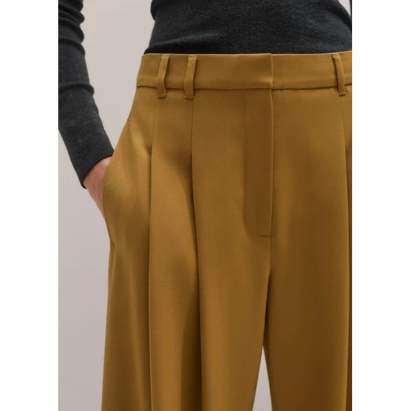 Me and Em Wide-Leg Pleat Pant – luxury British Yellow in Me and Em exclusively at Luxury Shoes 