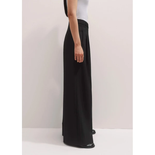 Me + Em Wide-Leg Pleat Pant – luxury British Black in Me and Em exclusively at Luxury Shoes 
