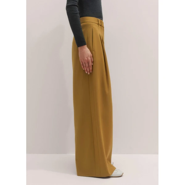 Me and Em Wide-Leg Pleat Trouser – luxury British Yellow in Me and Em exclusively at Luxury Shoes 