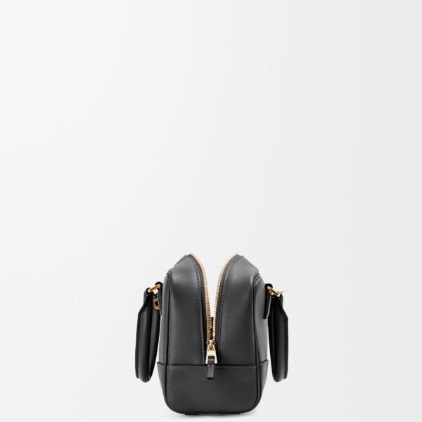 LOEWE Amazona 23 Bag
In Nappa Calfskin, view 4