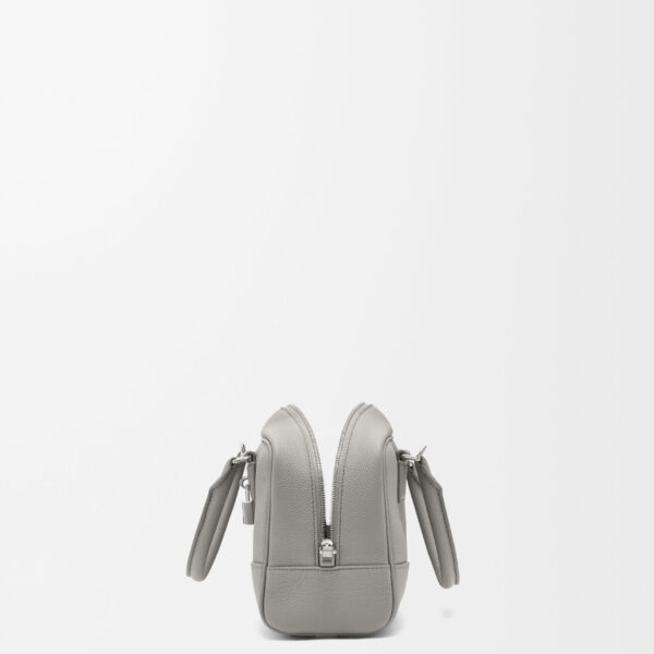 LOEWE Amazona 23 Bag In Soft Grained Calfskin, view 3