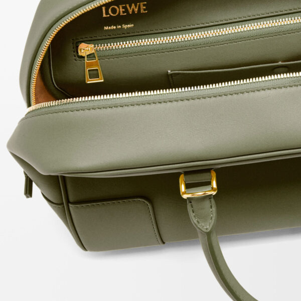 LOEWE Amazona 28 Bag
In Nappa Calfskin, view 4