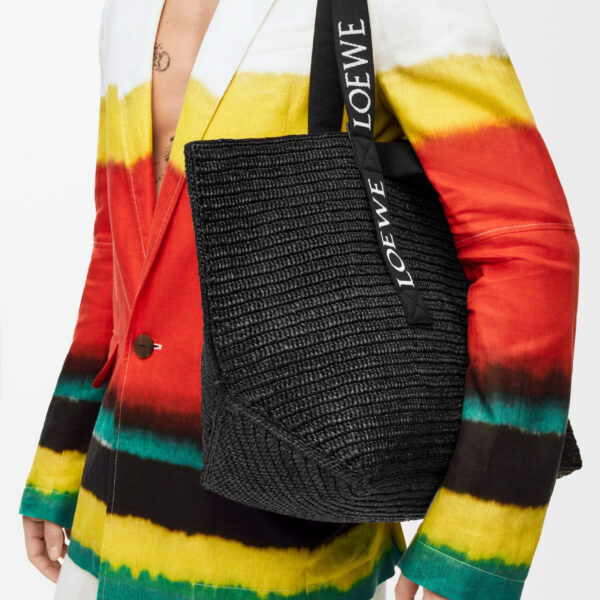 LOEWE Fold Shopper In Raffia, view 2
