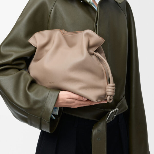 LOEWE Medium Flamenco Clutch In Nappa Calfskin, view 2
