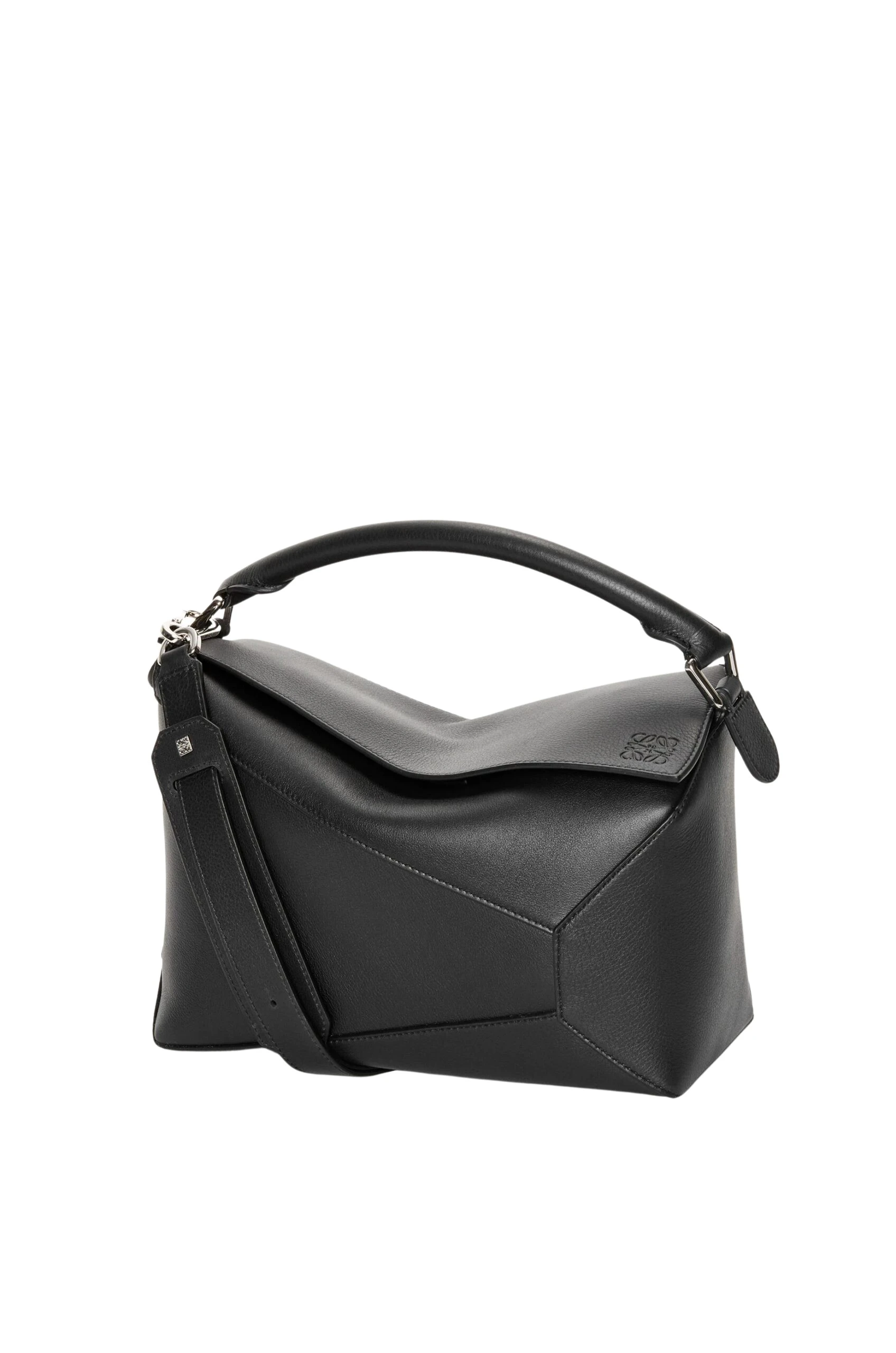 LOEWE-Medium-Puzzle-Edge-Bag-In-Classic-Calfskin-2025-coveti-scaled54105_nobg coveti