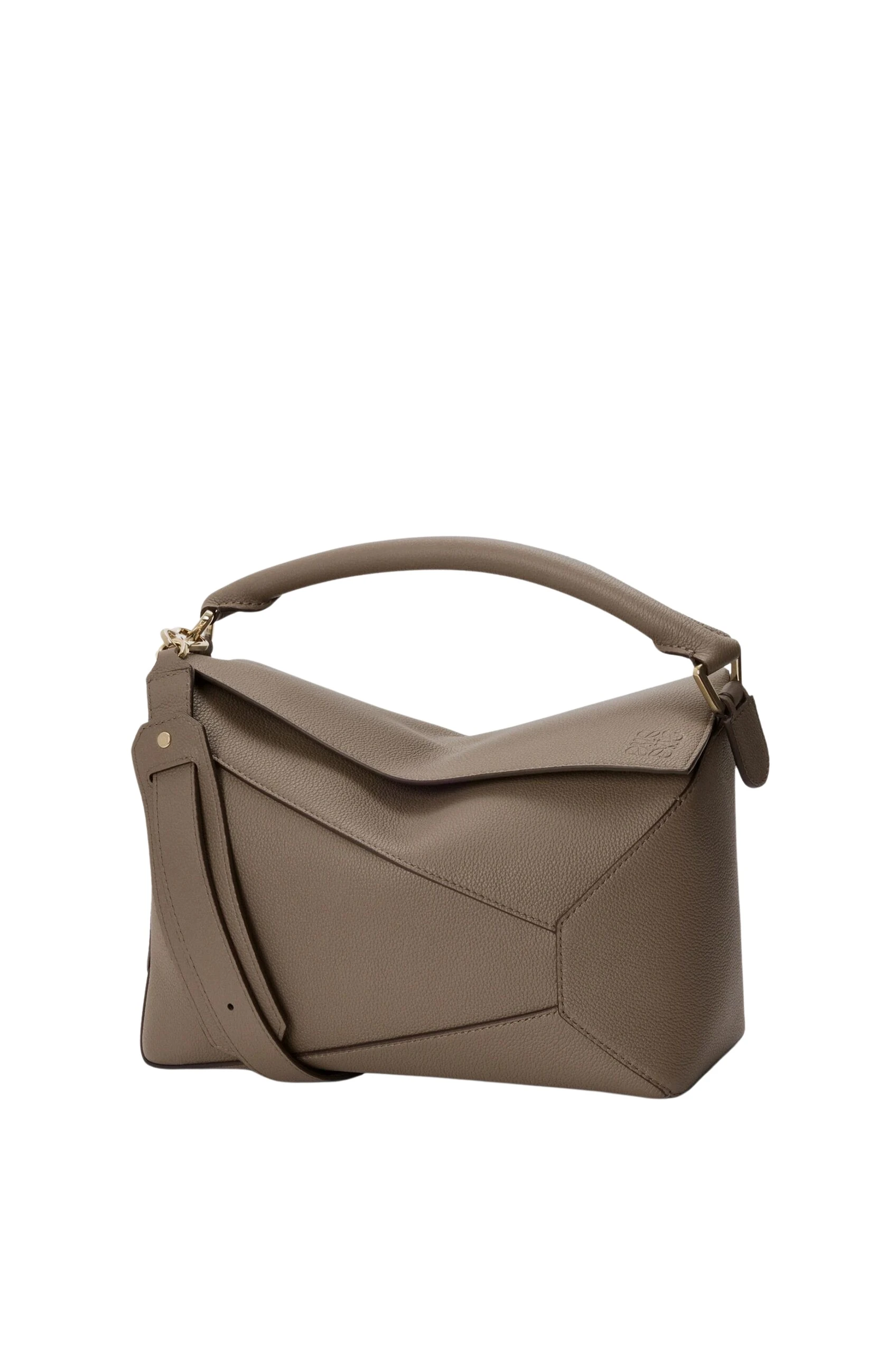 LOEWE-Medium-Puzzle-Edge-Bag-In-Soft-Grained-Calfskin-2025-coveti-4-scaled61593_nobg coveti