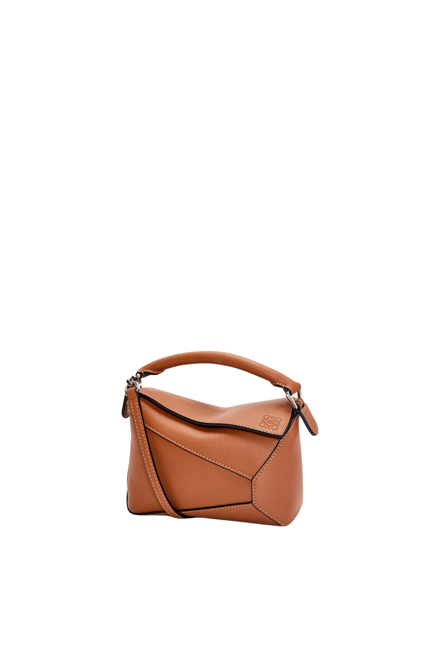 LOEWE-Mini-Puzzle-Edge-Bag-In-Classic-Calfskin-2025-coveti-4-scaled30467_nobg coveti