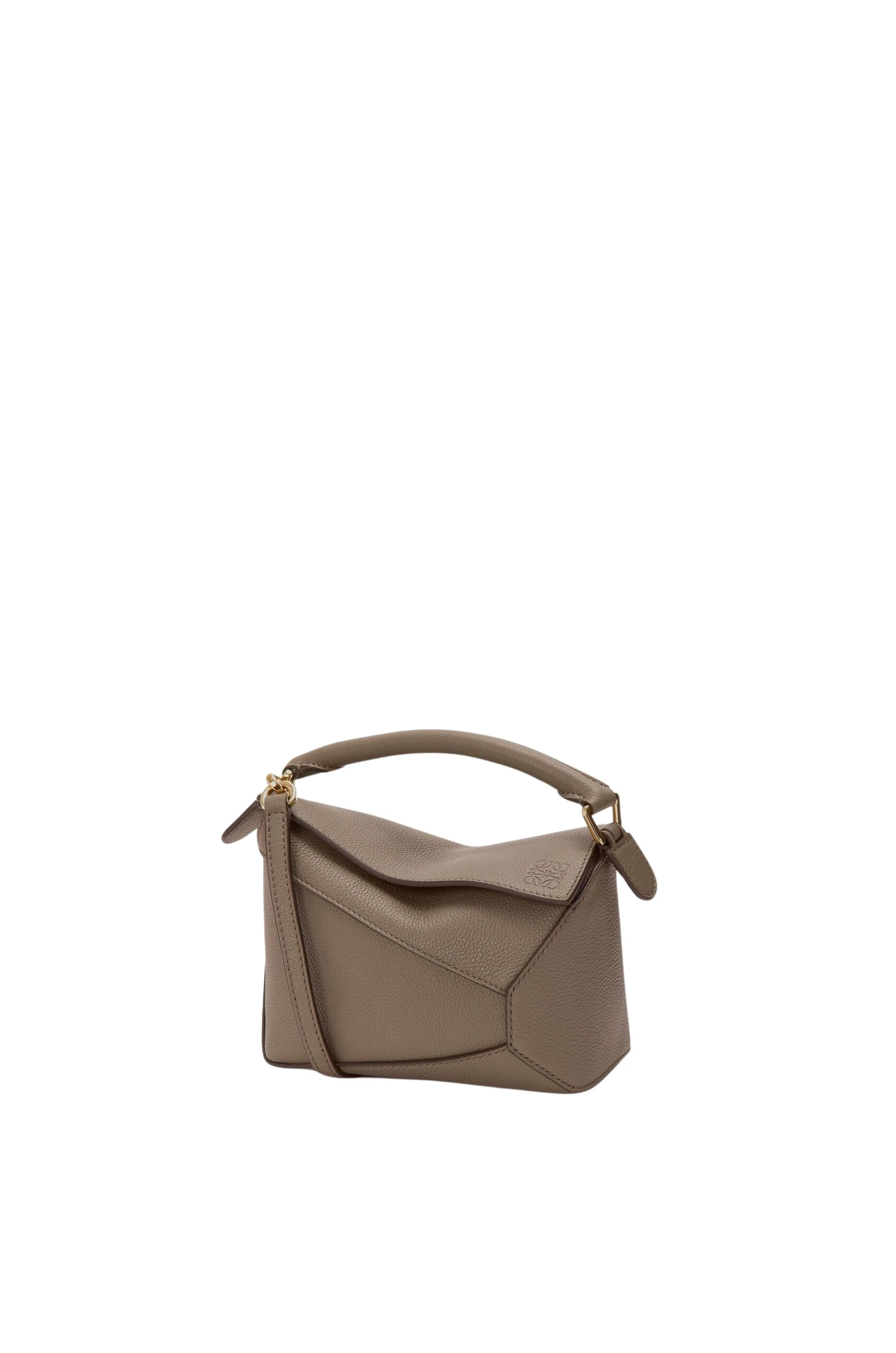 LOEWE-Mini-Puzzle-Edge-Bag-In-Soft-Grained-Calfskin-2025-coveti-5-scaled62884_nobg coveti