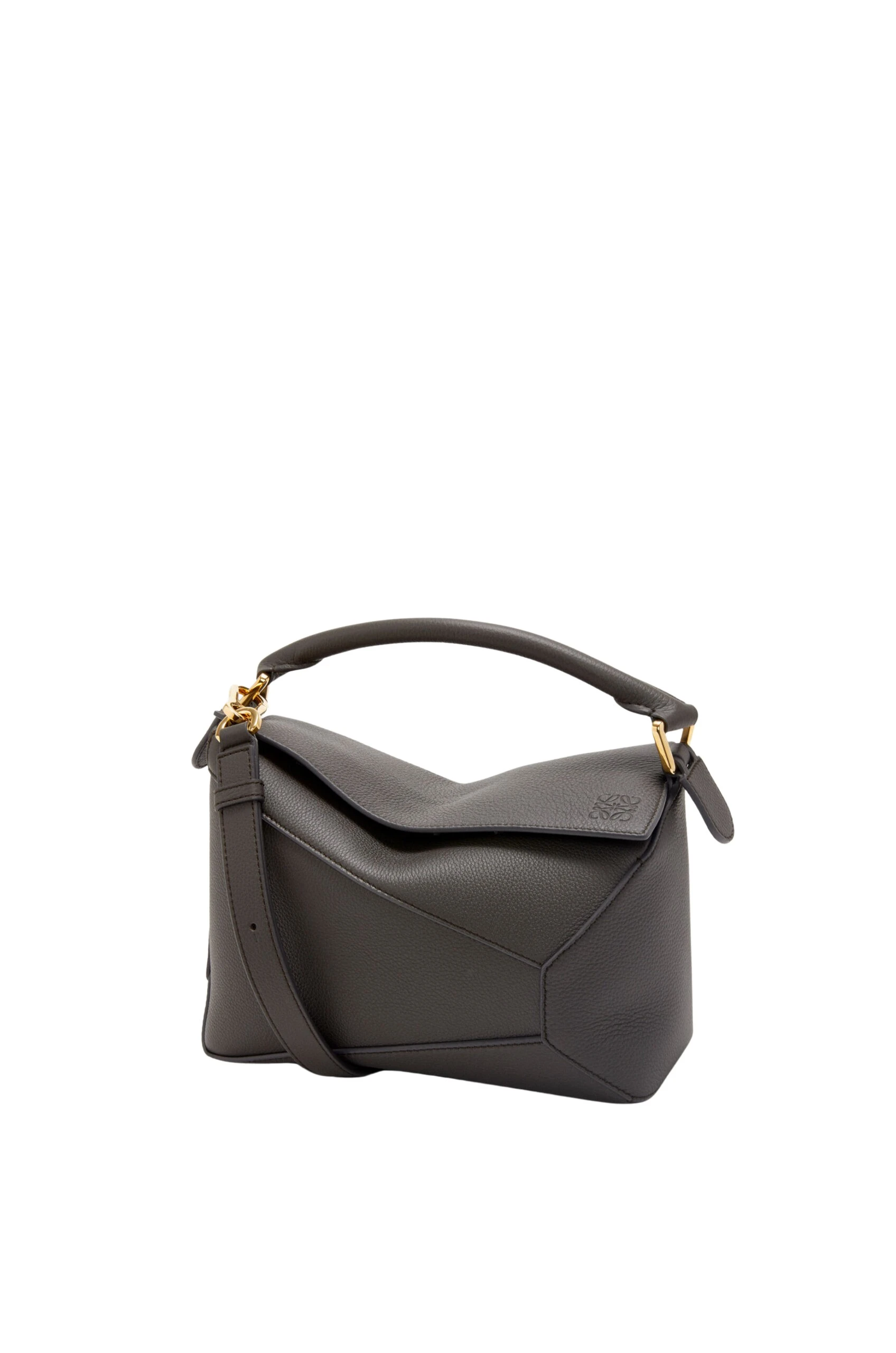 LOEWE-Small-Puzzle-Edge-Bag-In-Soft-Grained-Calfskin-2025-coveti-6-scaled80789_nobg coveti